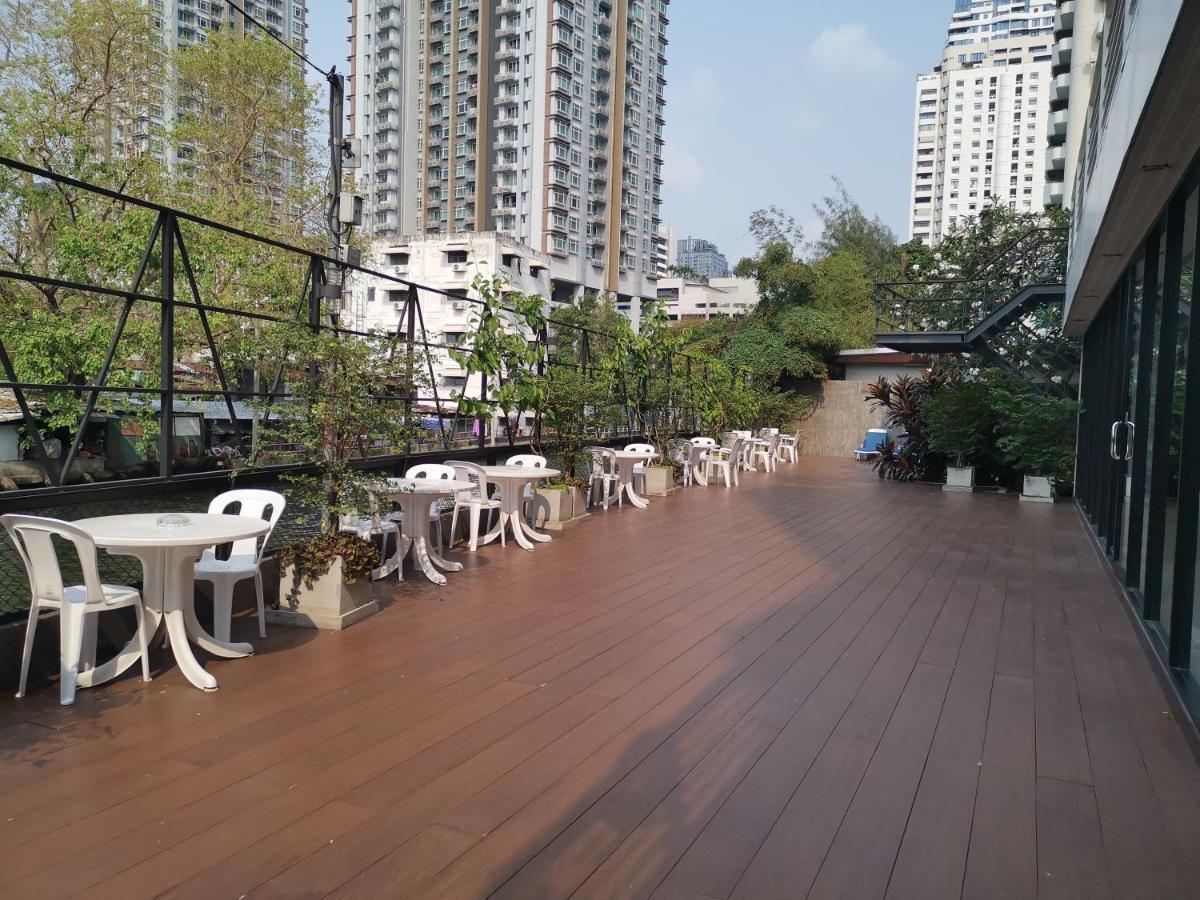 Отель Anya Nana At Sukhumvit Бангкок Экстерьер фото